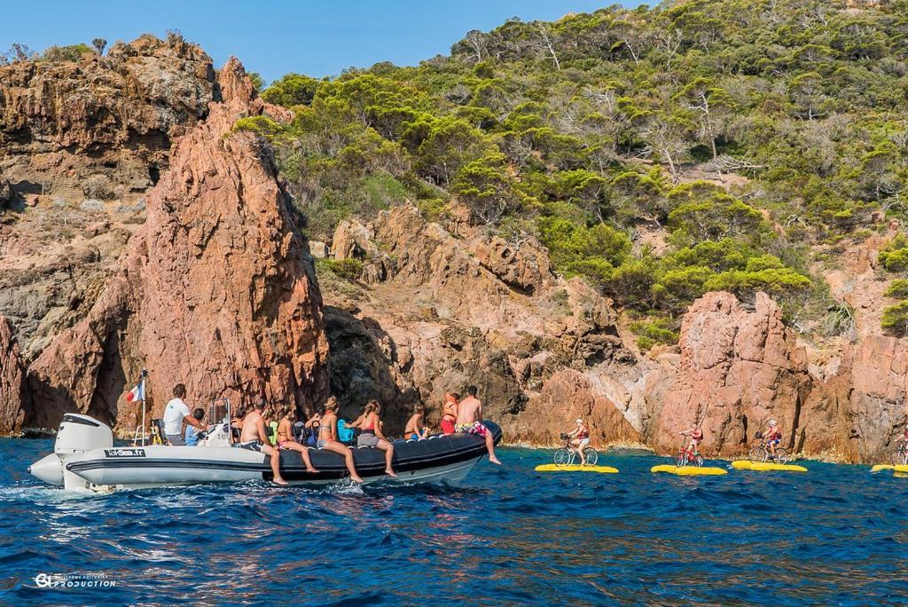 Villa Le Hameau - Cap Esterel Сен-Рафаэль Экстерьер фото