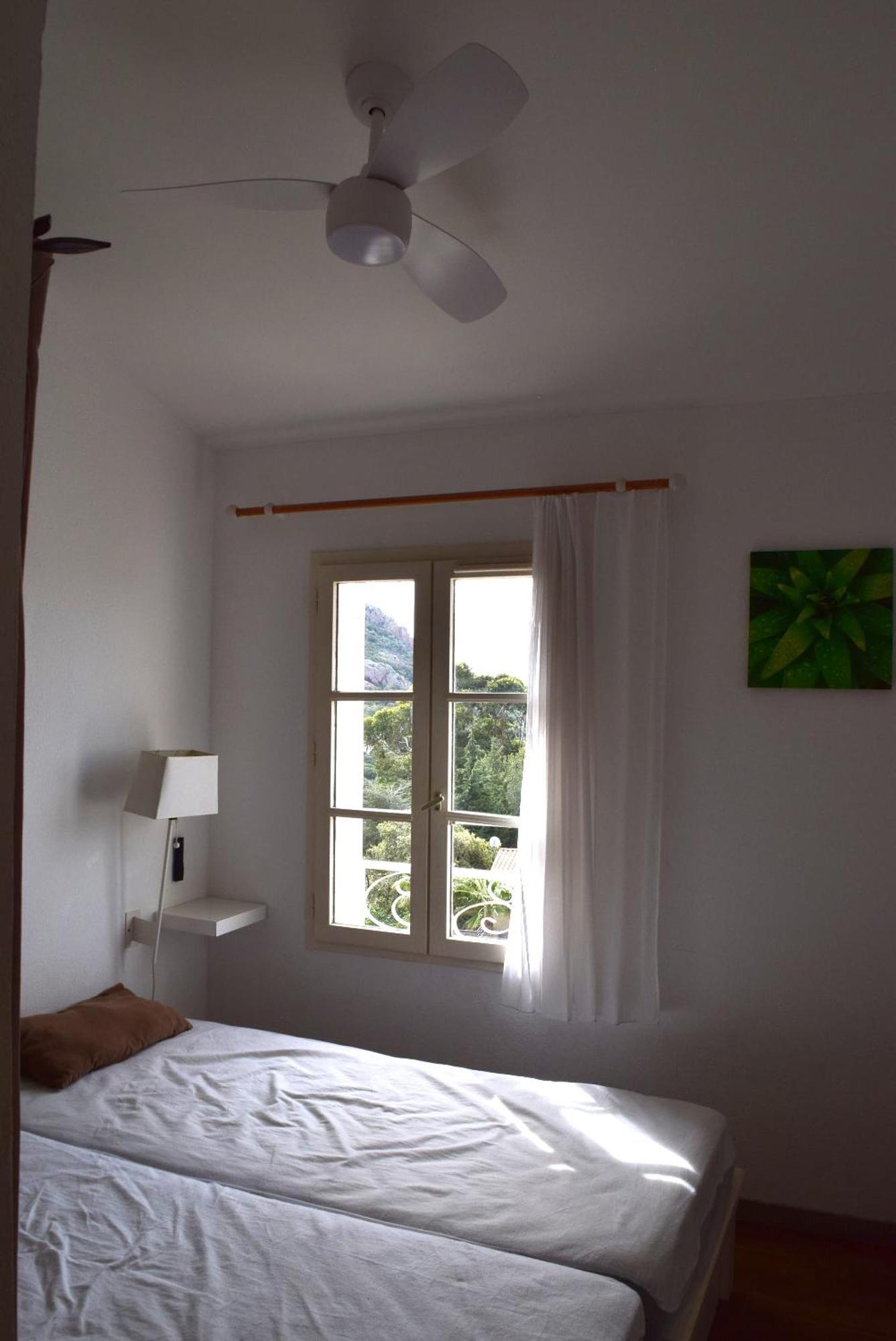 Villa Le Hameau - Cap Esterel Сен-Рафаэль Экстерьер фото